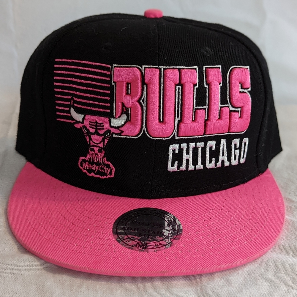 Chicago Bulls Adjustable Fit Snapback Hat Black Pink Mitchell & Ness